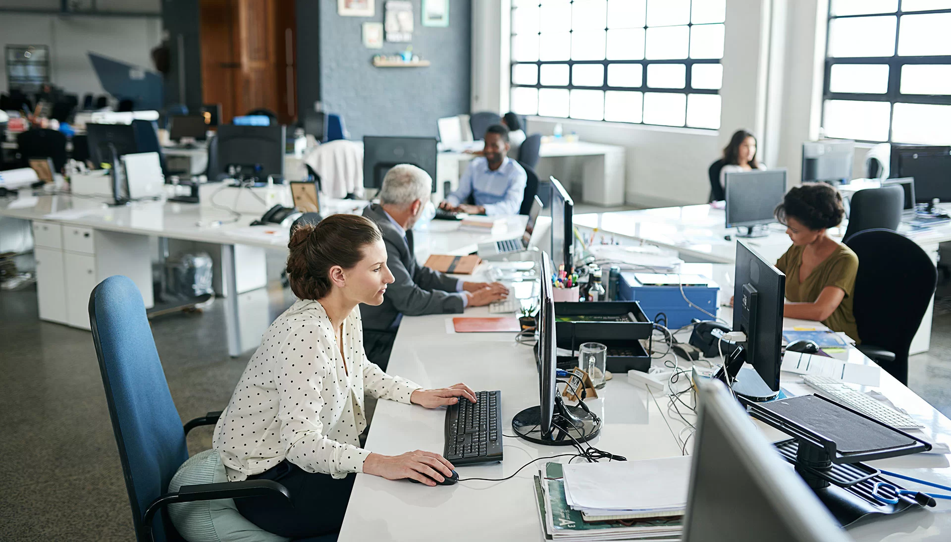 Federal Regulators Expand Overtime Pay Requirements, Ban Most Noncompete Agreements