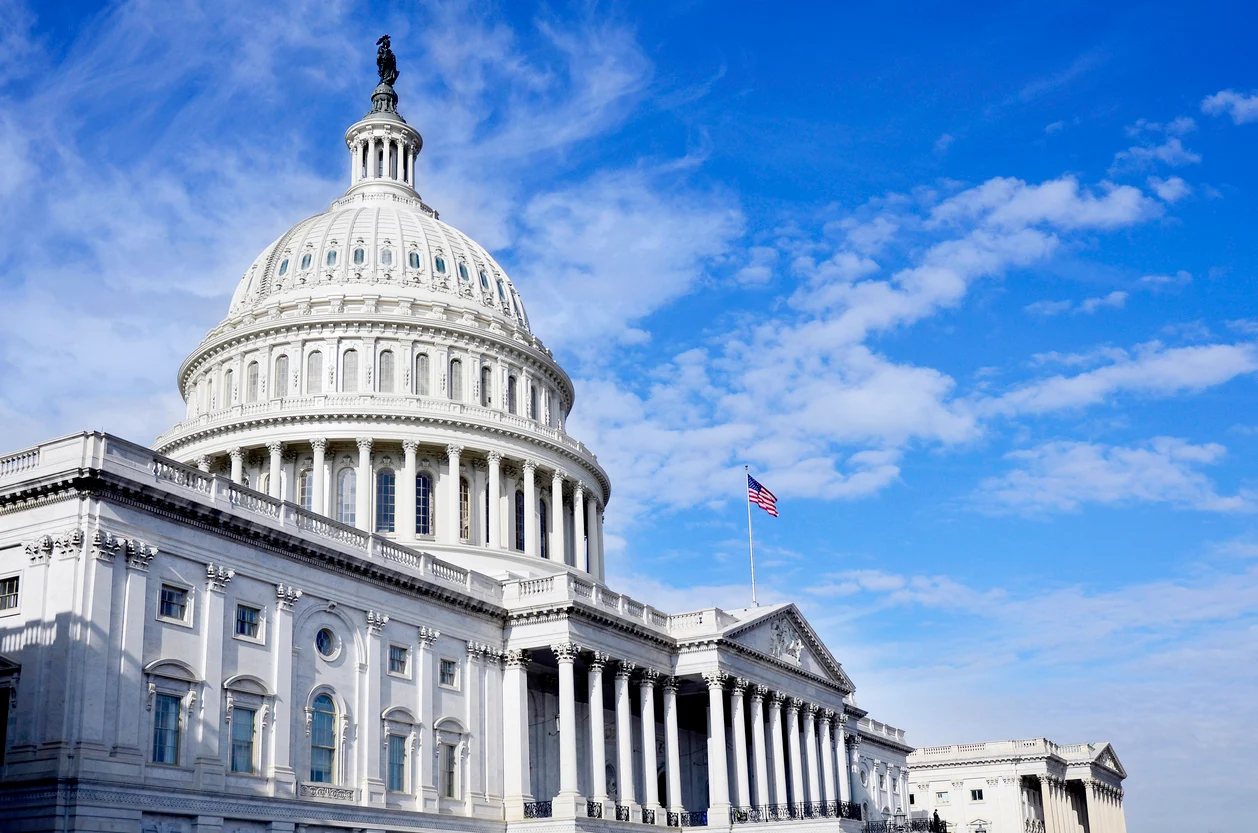 Senate Taxwriters Approve Bill to Expand Taxpayer Protections
